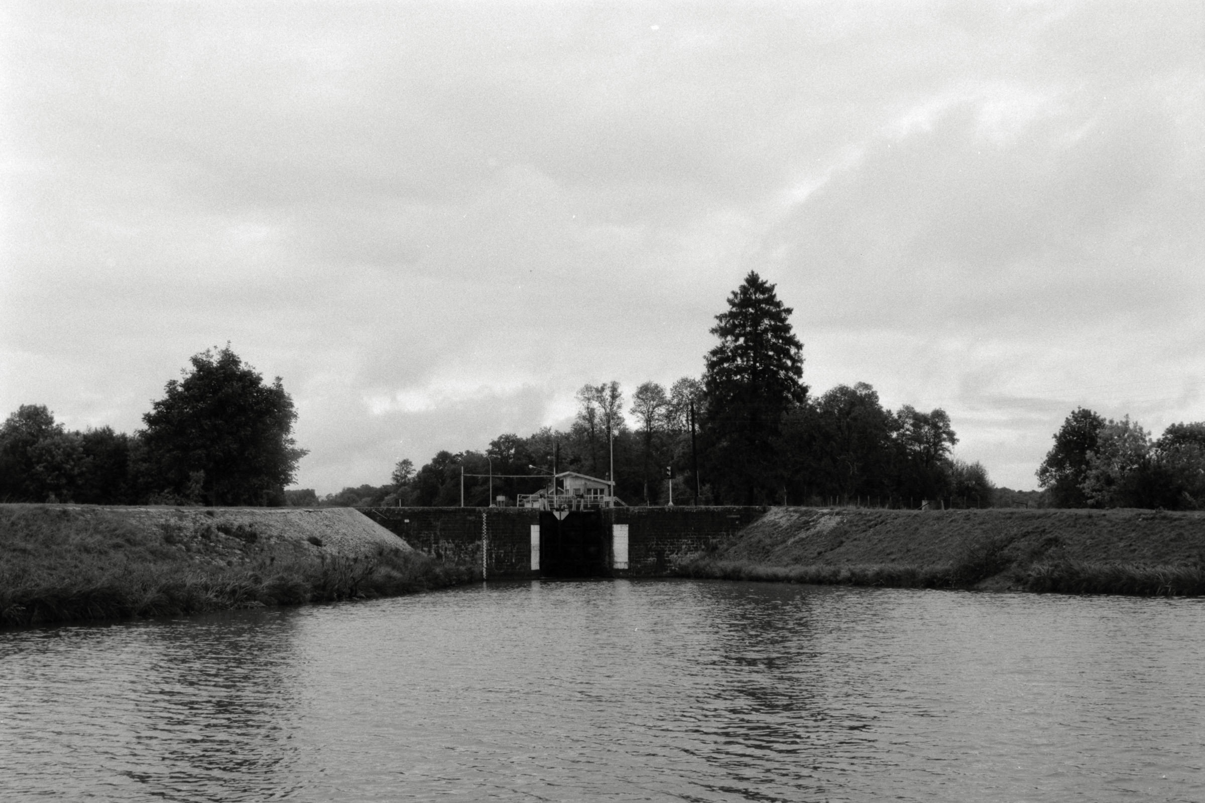 AHP F1990 09 005 sc250506 img12 NLP